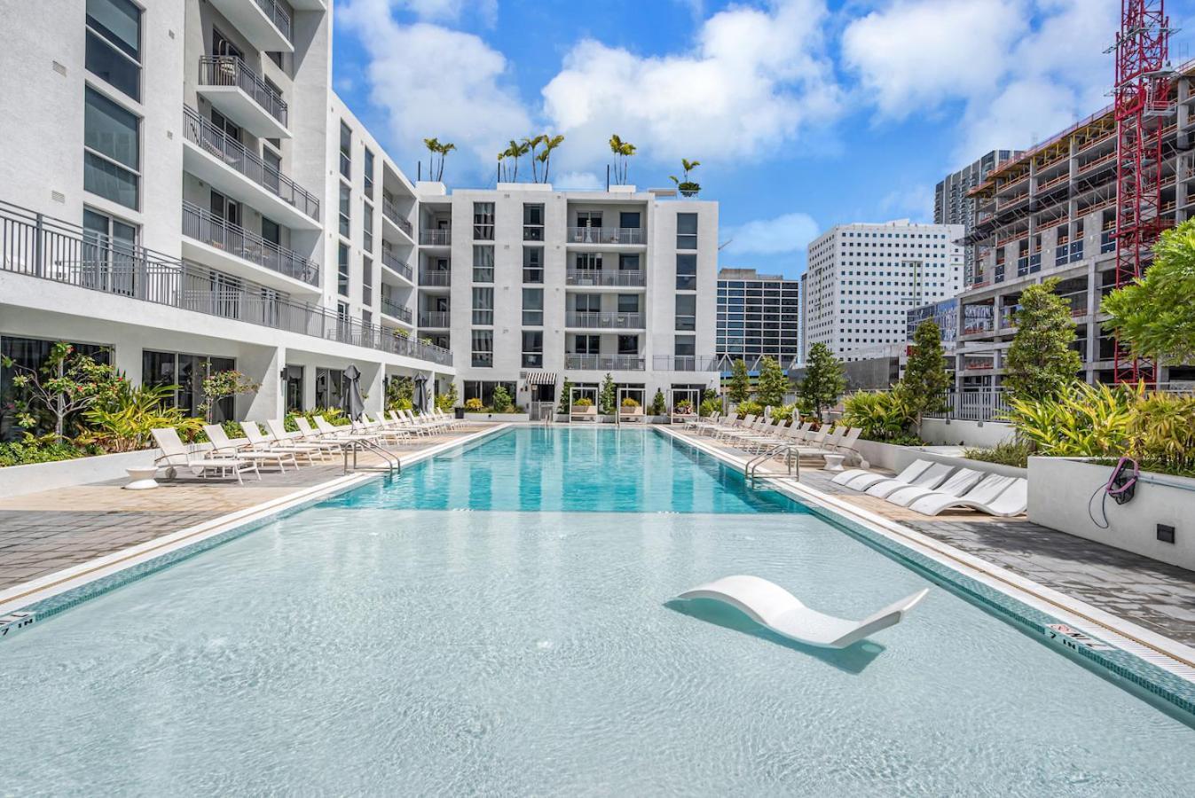 Beautiful With King Bed & Free Parking Apartamento Miami
